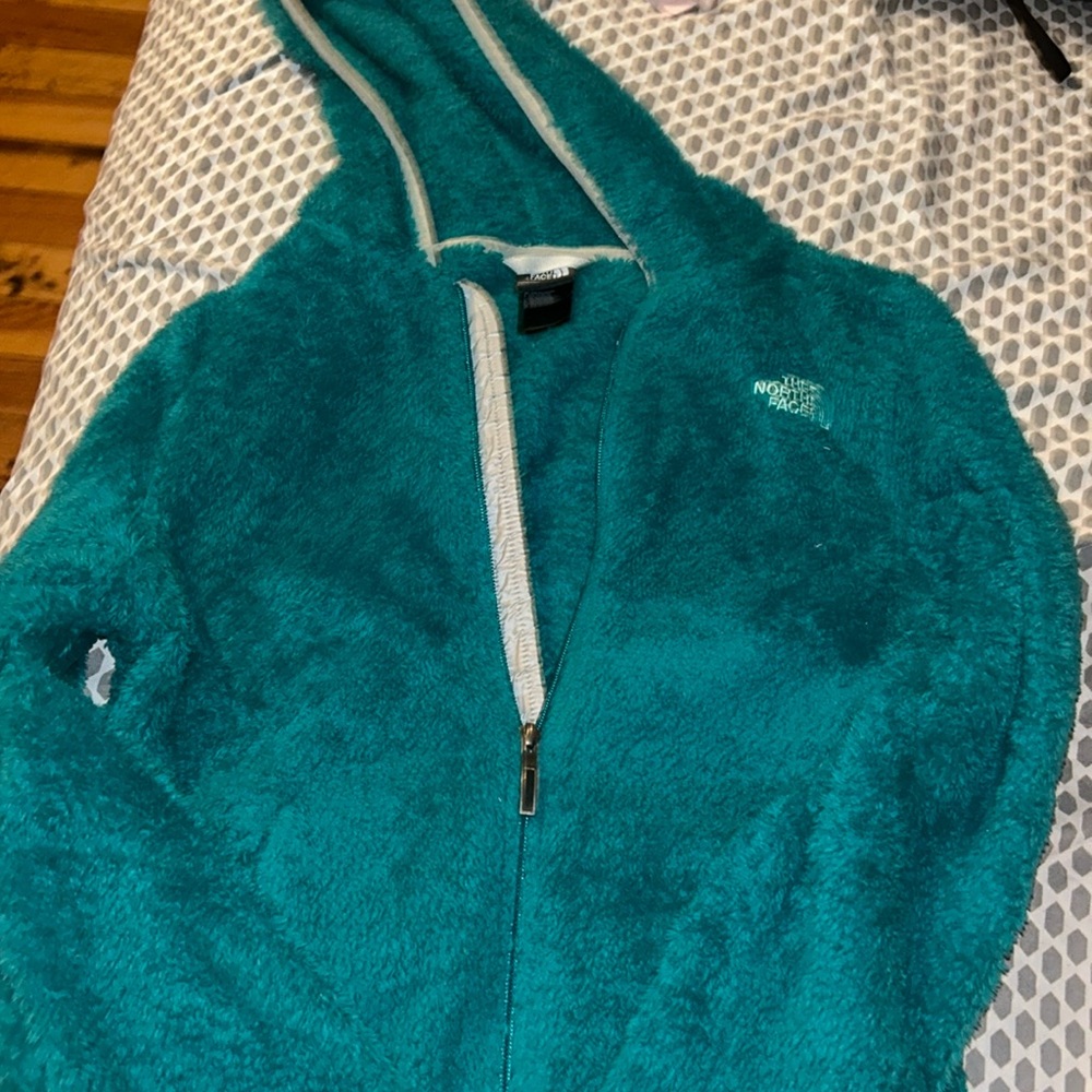 north face pull over!